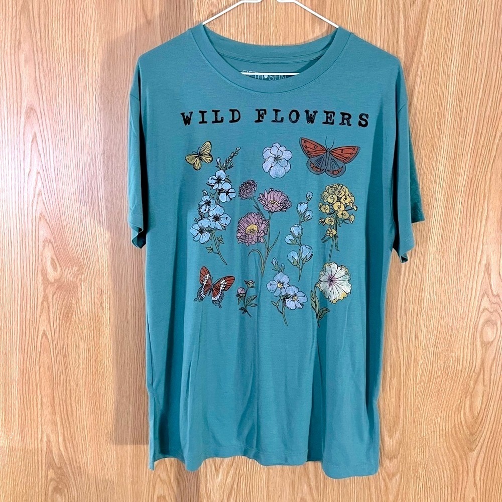 Fifth Sun Wildflowers/Butterflies Sage Green Oversized X-Long Tee Top